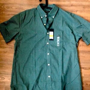 Men’s button down short sleeve shirt